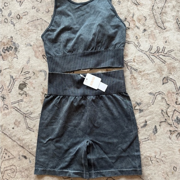 Charcoal sports bra and bike shorts set for Active Performance - Picture 1 of 8